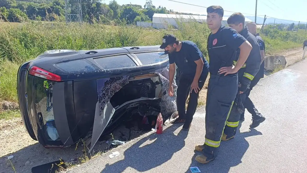 futbolcu-furkan-perker-olumden-dondu-araba-hurdaya-cikti-5-yarali