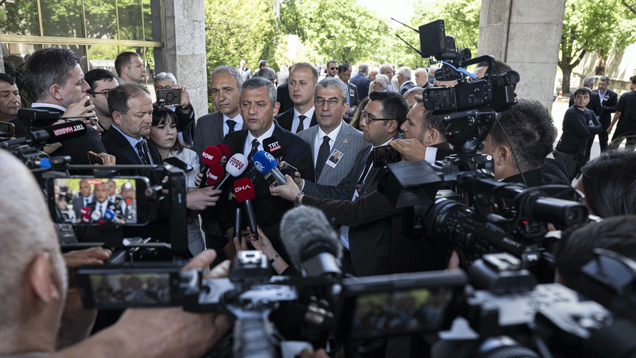 ozgur-ozel-yarinki-grup-toplantimiz-planlandigi-gibi-yapilacak