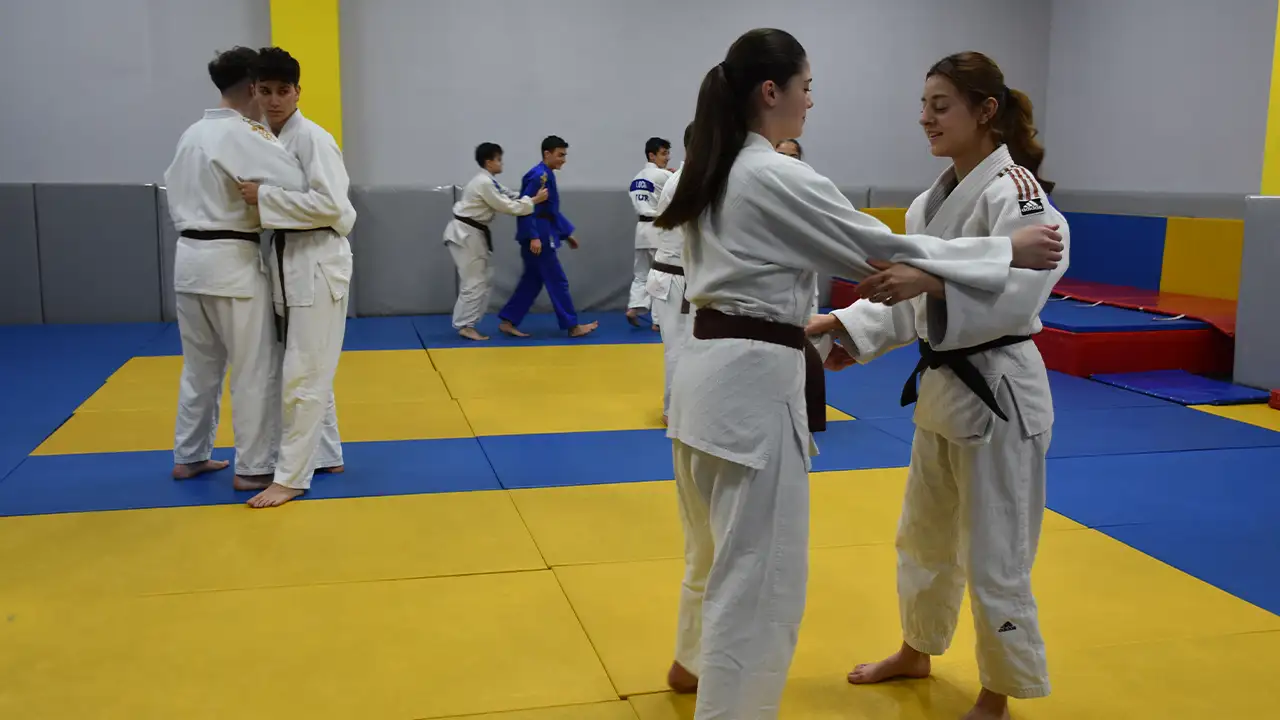 duzkoy-belediyespor-judoda-zirveyi-hedefliyor