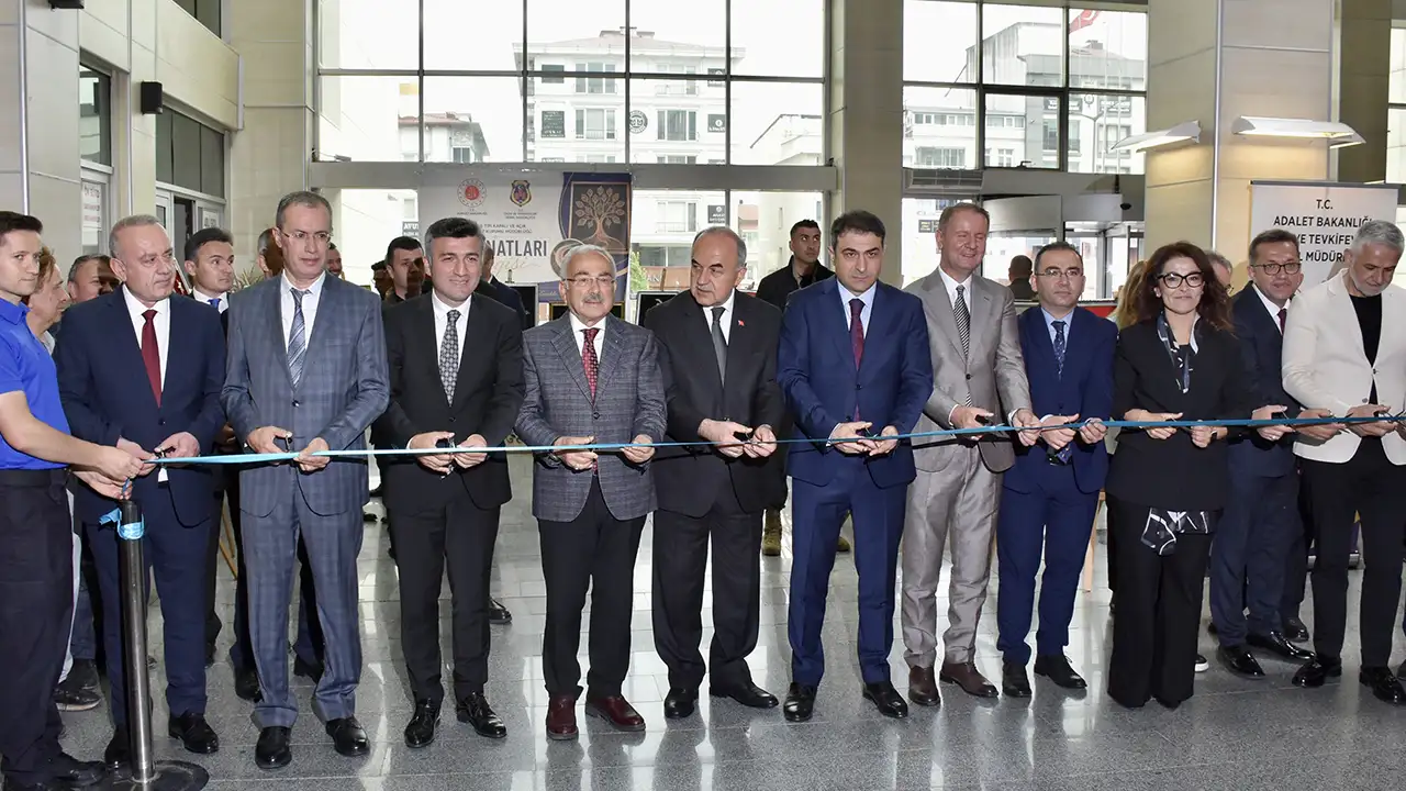 orduda-hukumlu-ve-yukumlulerin-el-emegi-eserleri-sergilendi