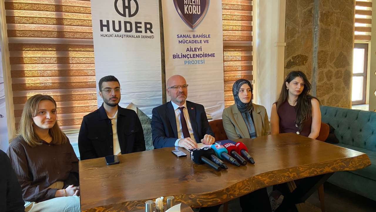 hukuki-arastirmalar-dernegi-huder-trabzon-temsilcisi-mesut-iskenderoglu
