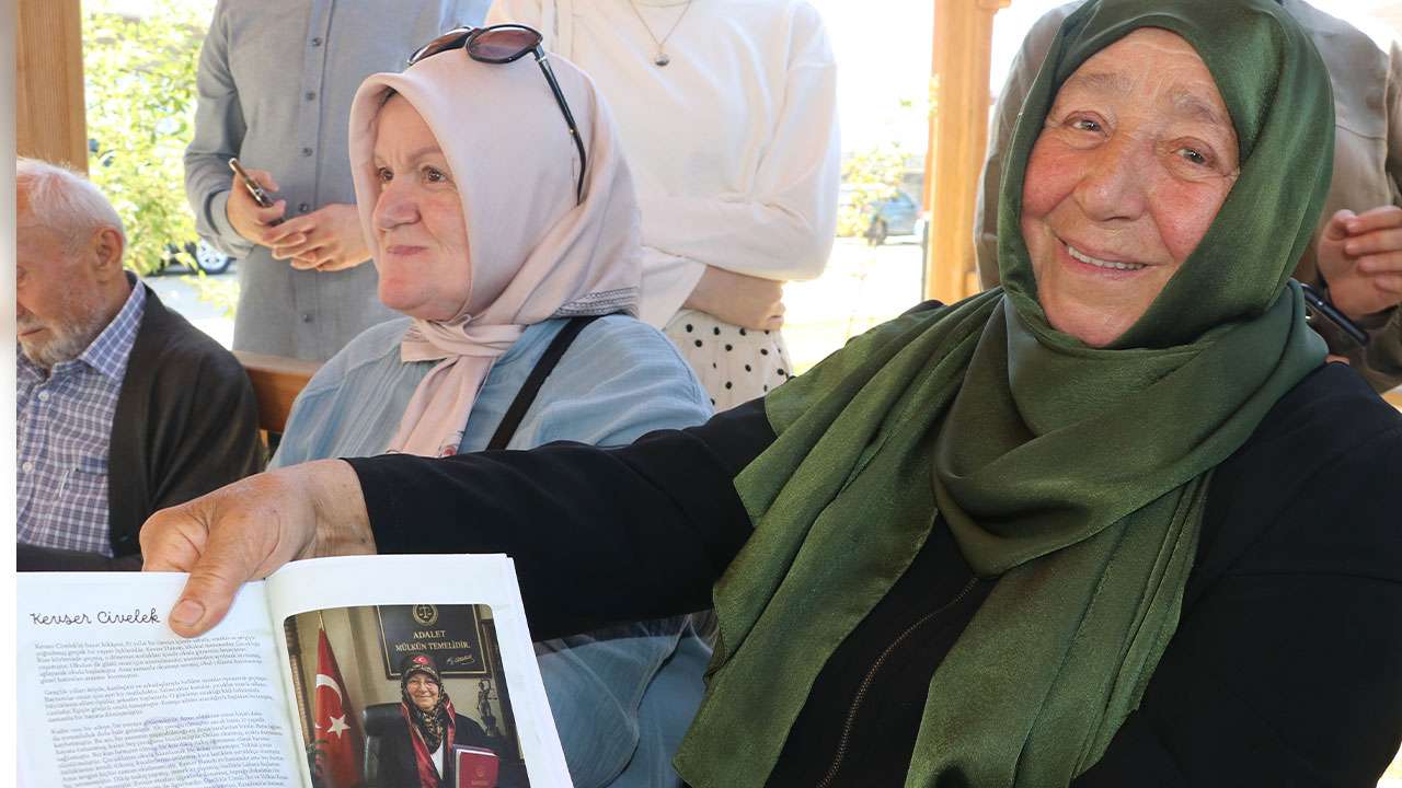 rizede-yaslilarin-anilari-kitap-oldu