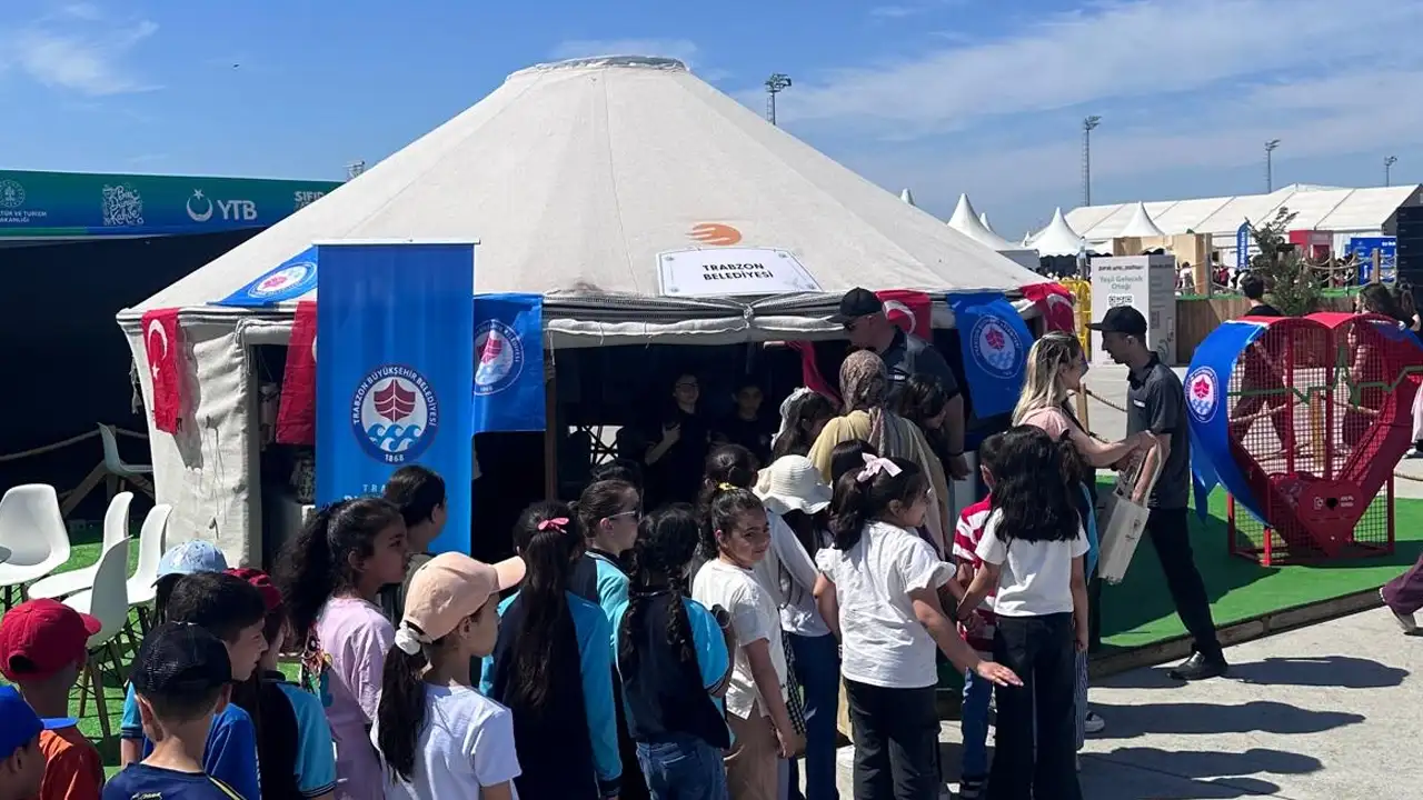 trabzon-buyuksehirin-standi-sifir-atik-festivalinde-ilgi-gordu