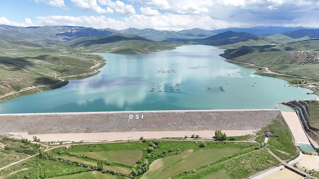 bayburtta-kuruyan-baraj-yeniden-doldu-yuzde-100e-ulasti