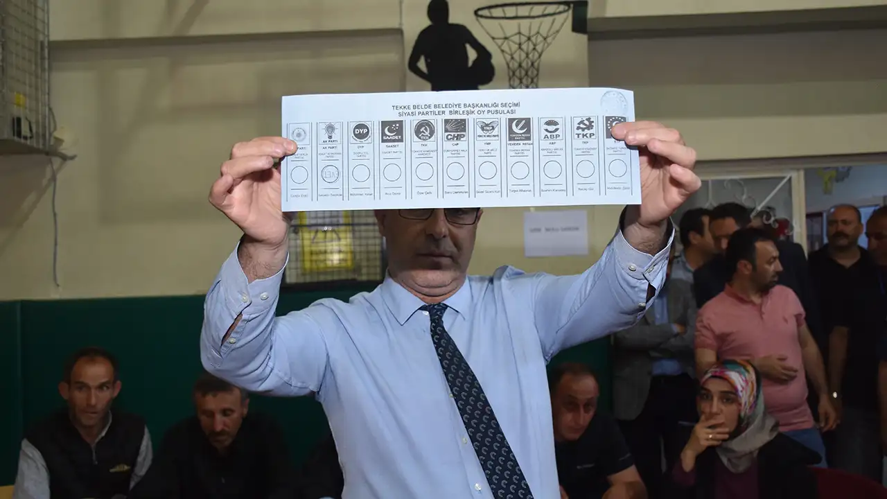 gumushanede-tekke-beldesinin-ilk-belediye-baskani-belli-oldu