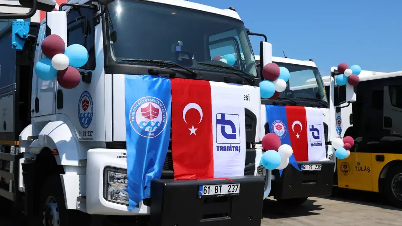 trabzon-buyuksehir-filosunu-buyuttu-5-yeni-arac-hizmete-alindi