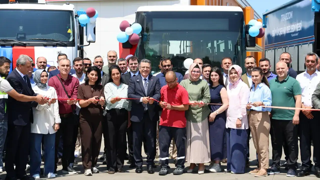 trabzon-buyuksehir-filosunu-buyuttu-5-yeni-arac-hizmete-alindi