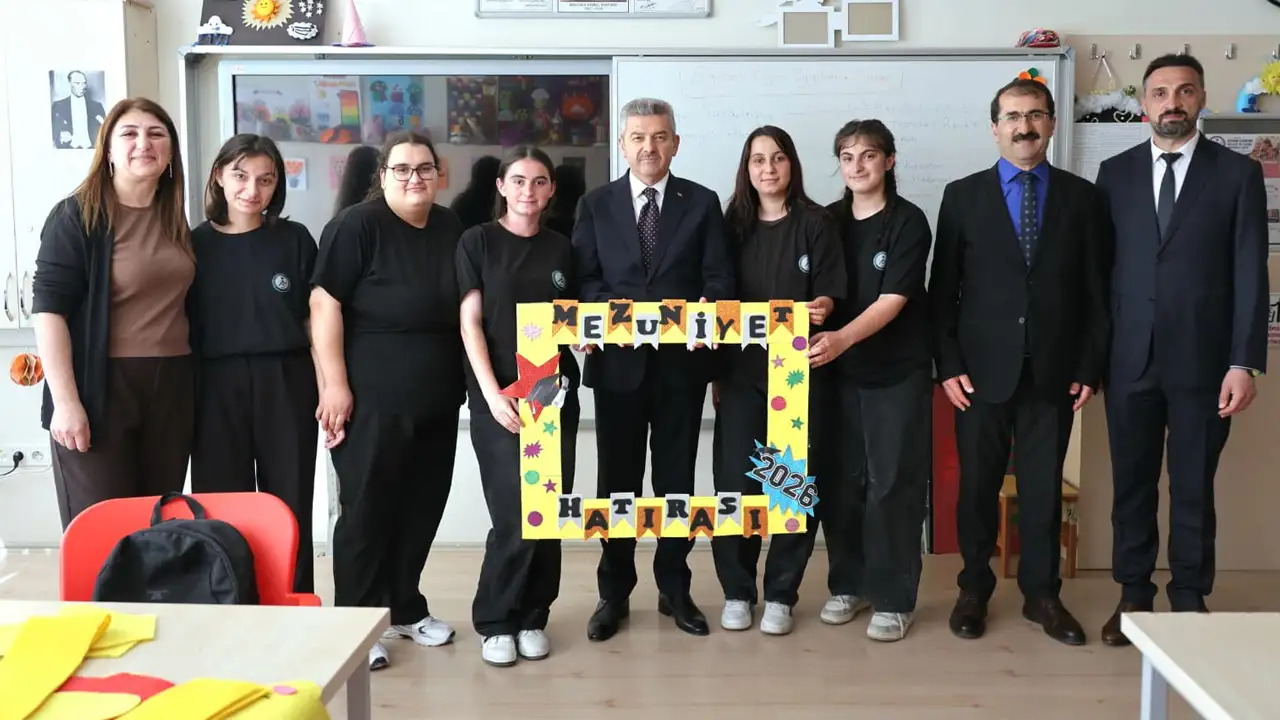 artvin-valisi-ergunden-meslek-lisesine-ziyaret