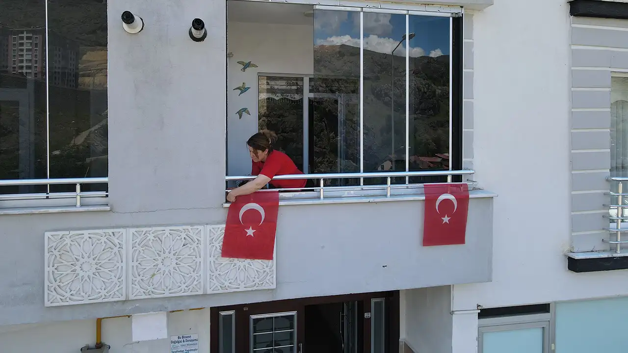 gumushanede-dunya-kupasi-heyecani-cadde-ve-sokaklar-bayraklarla-donatildi