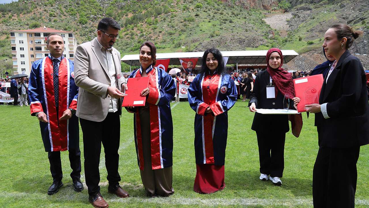 30-yillik-yarim-kalan-hayal-birincilikle-taclandi