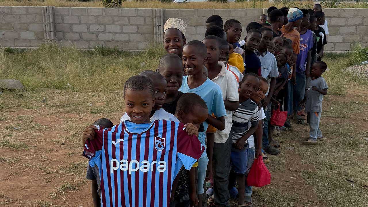 trabzonspor-sevgisi-afrikaya-tasindi