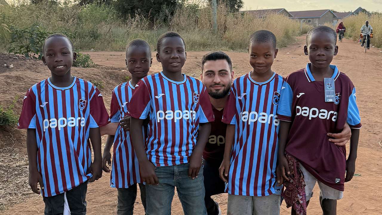 trabzonspor-sevgisi-afrikaya-tasindi