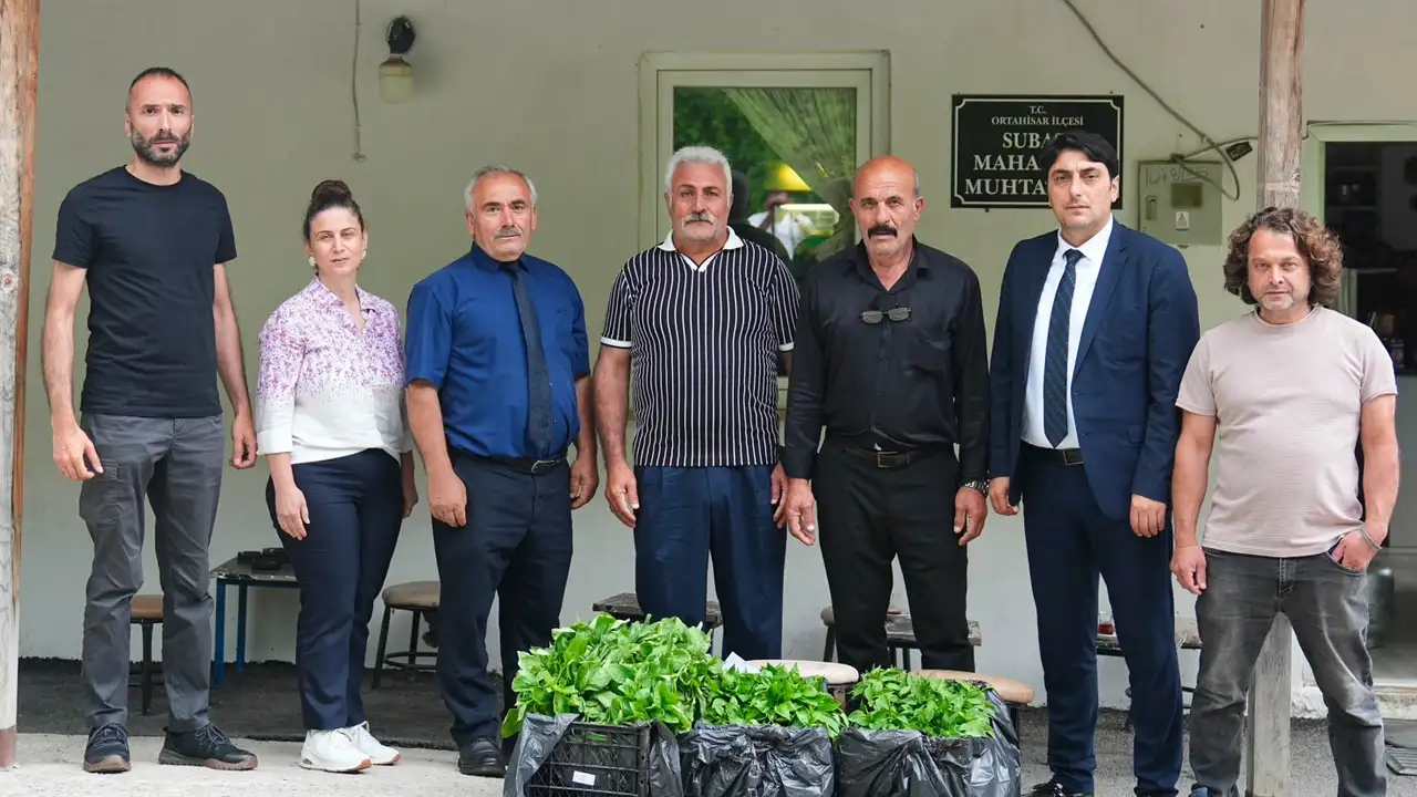 ortahisar-belediyesinden-ureticilere-35-bin-sebze-fidesi-destegi