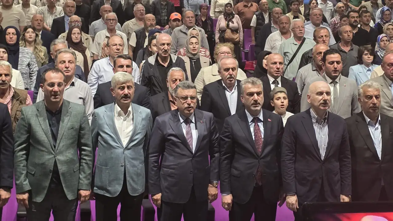 ak-parti-trabzon-il-danisma-meclisinde-gundem-yatirimlar-oldu