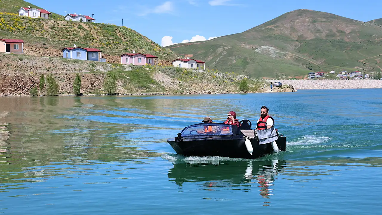 bayburtta-1700-rakimda-adrenalin-jetbot-turlari-ilgi-goruyor