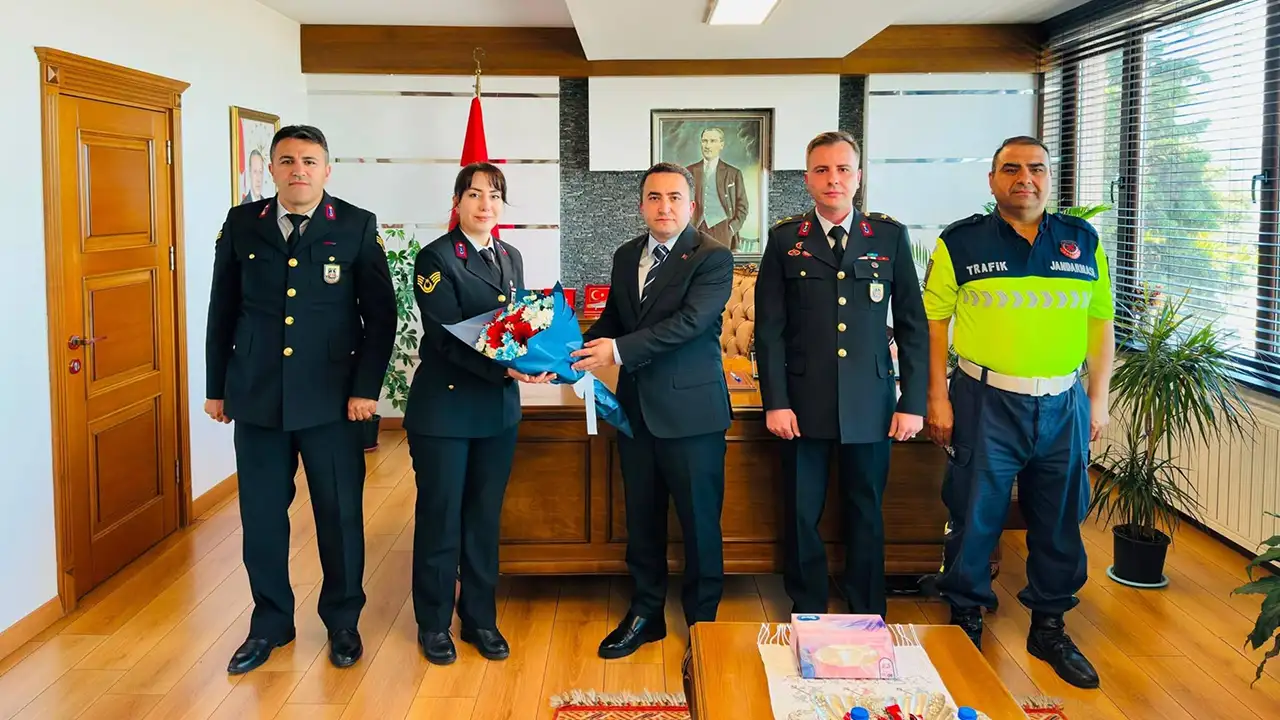 giresunda-gundem-yogun-cay-hasadindan-kitap-fuarina