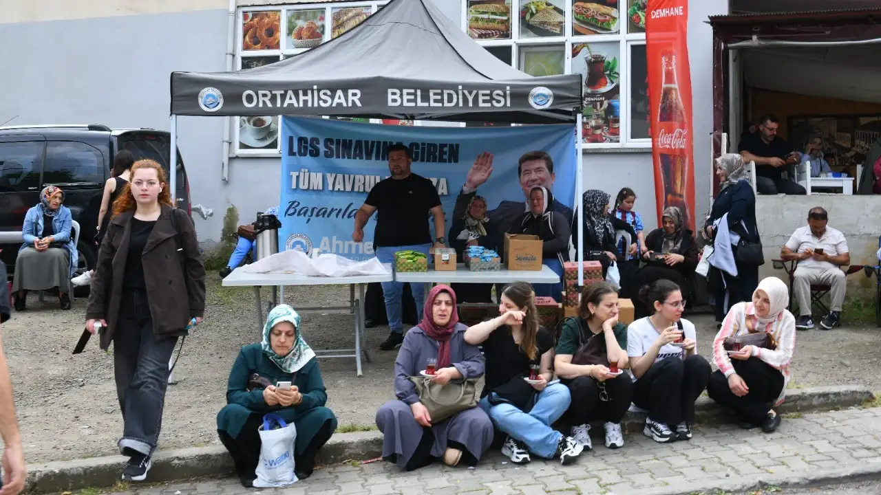 ortahisar-belediyesinden-lgs-gunu-12-okulda-destek