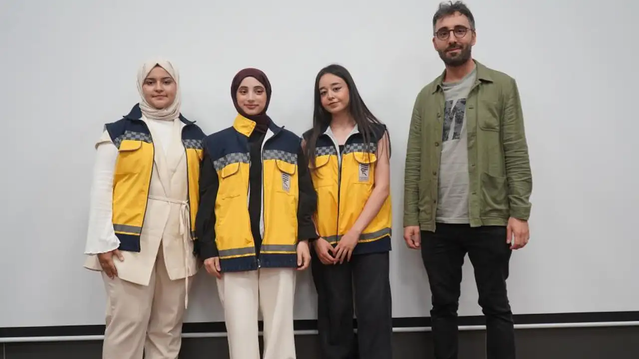 rteude-paramedik-adaylari-yeleklerini-giydi