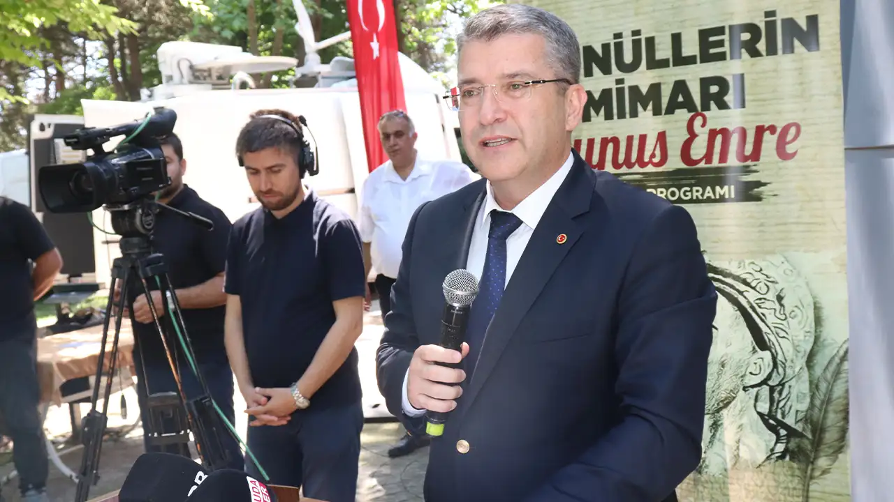 unyede-yunus-emre-dualar-ve-etkinliklerle-anildi