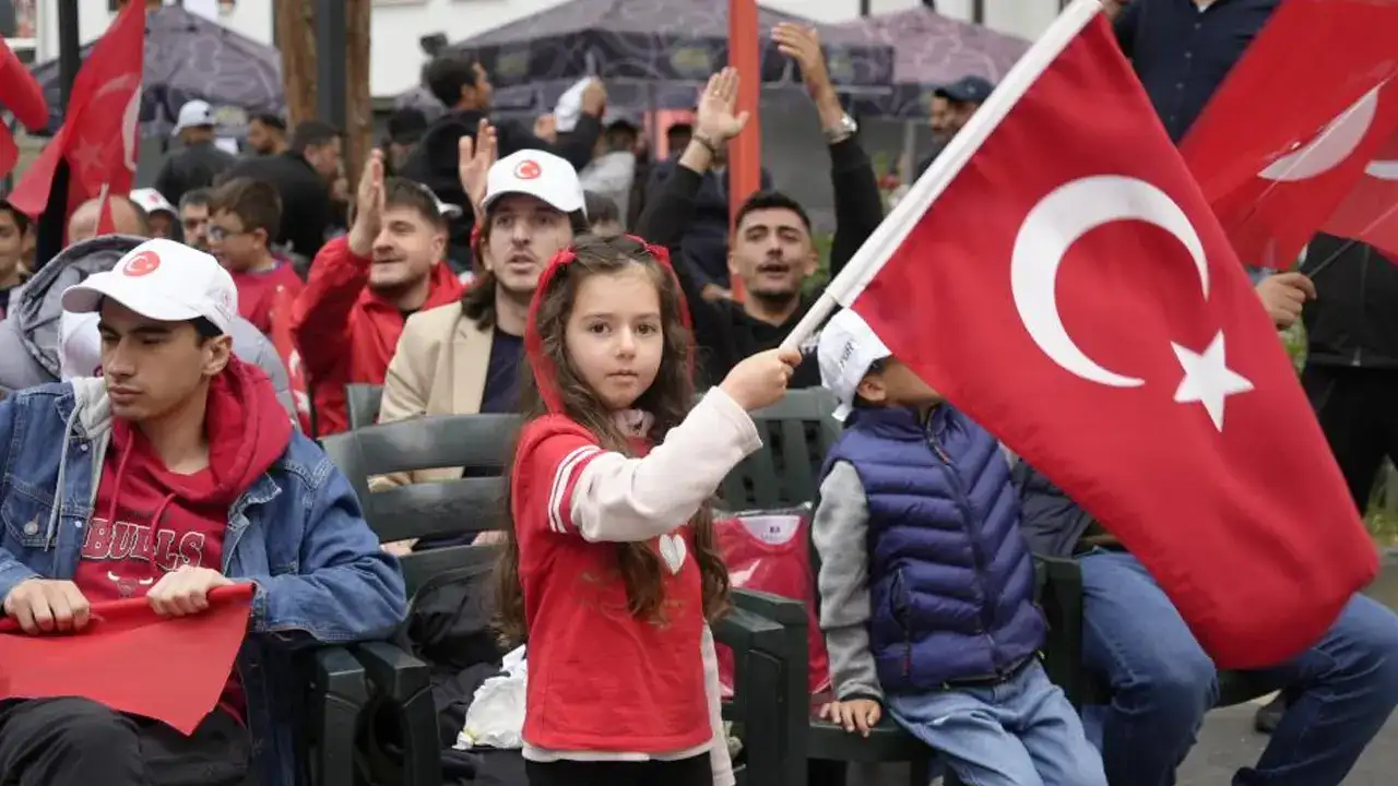 gumushanede-milli-heyecan-sabahin-erken-saatlerinde-basladi