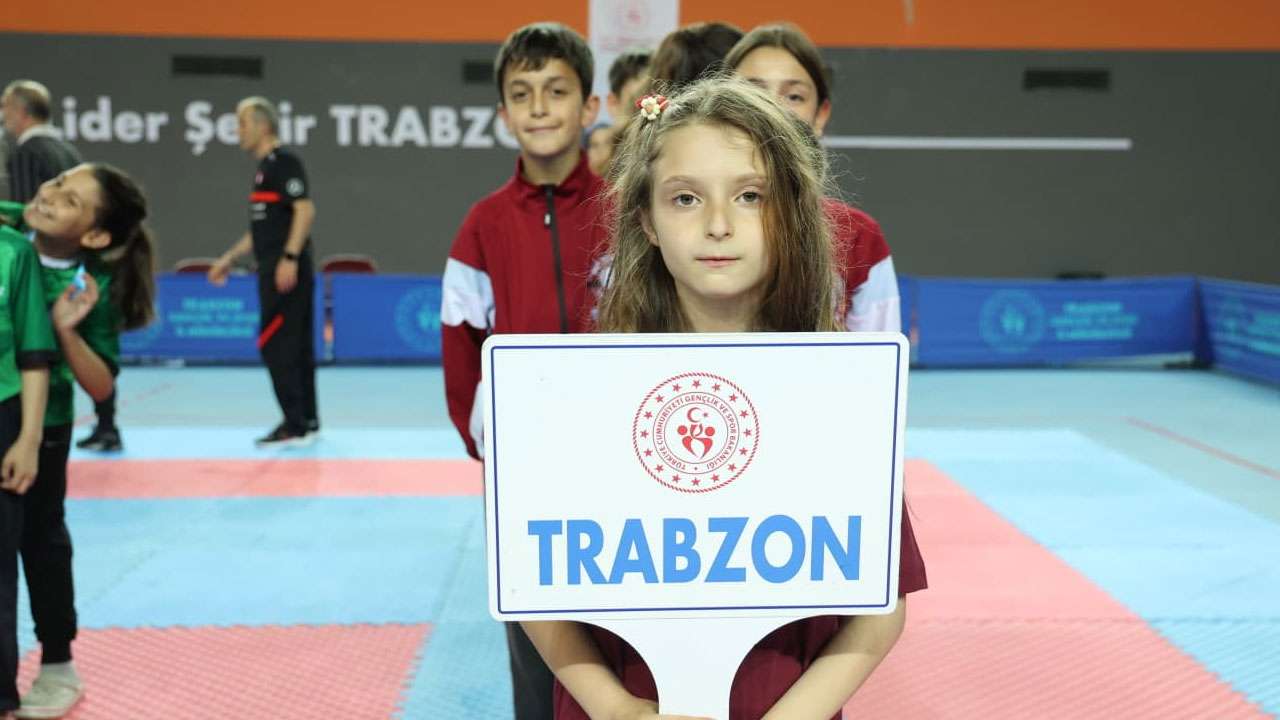 karatenin-yildizlari-trabzonda-bulustu