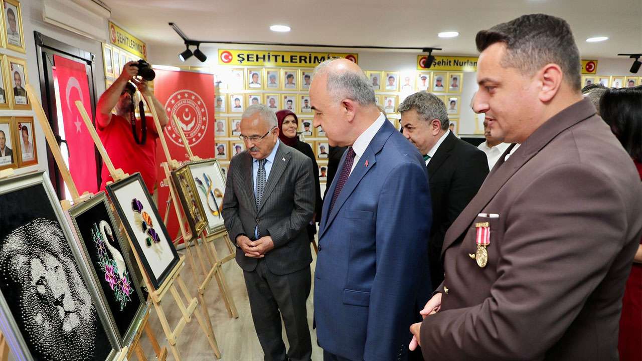 orduda-sehit-yakinlari-ve-gazilerden-el-sanatlari-sergisi