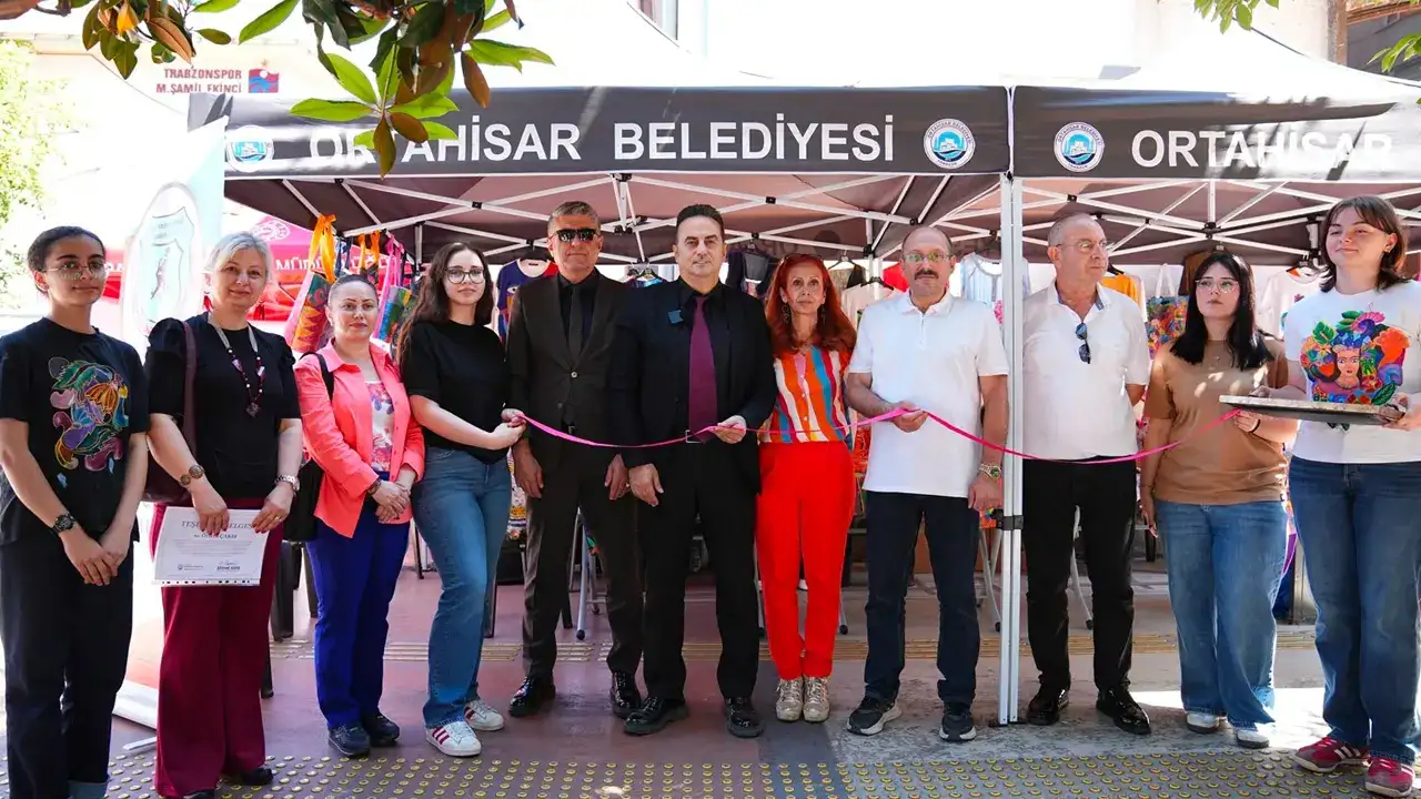 ortahisarda-geri-donusum-eserleri-vatandaslarla-bulustu