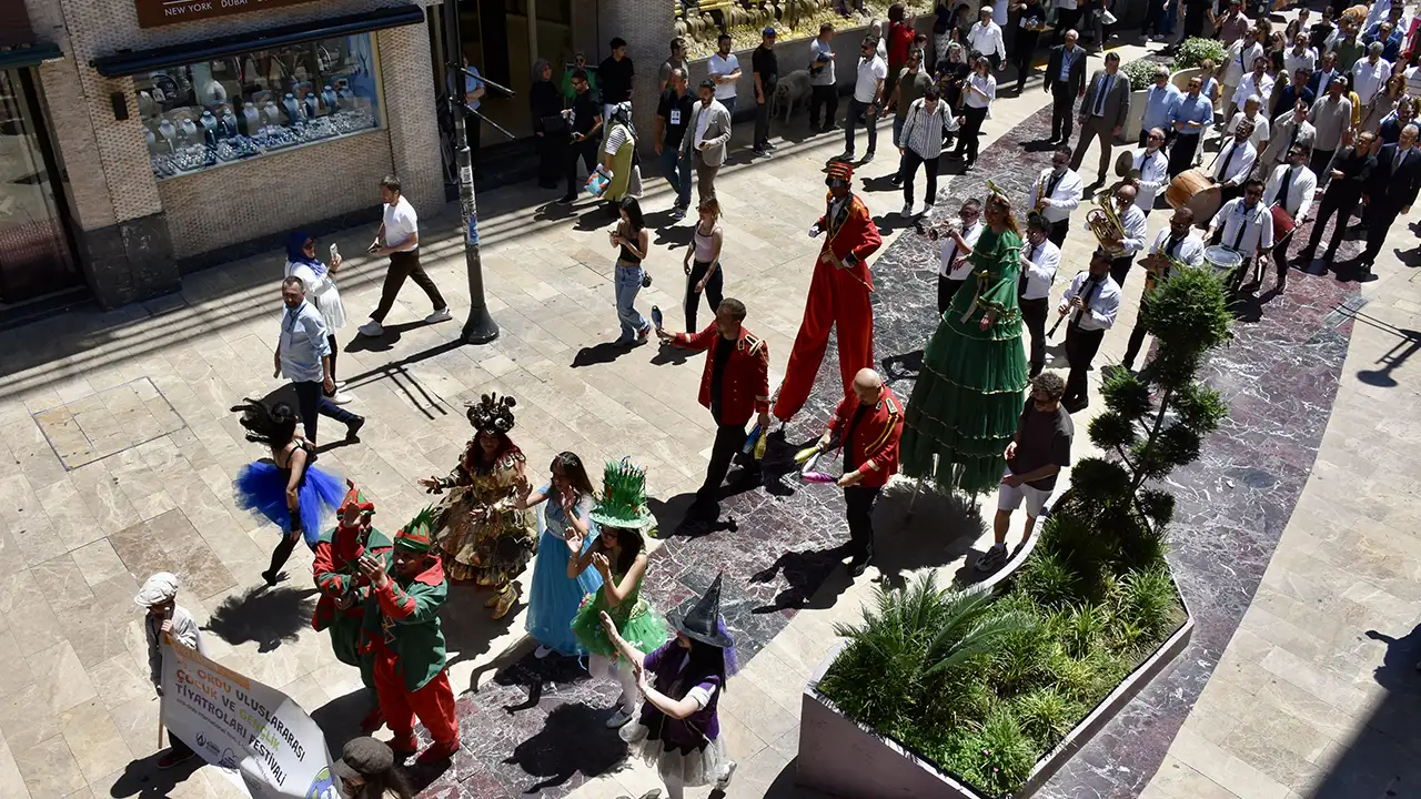 13-yil-sonra-yeniden-orduda-tiyatro-festivali-basladi