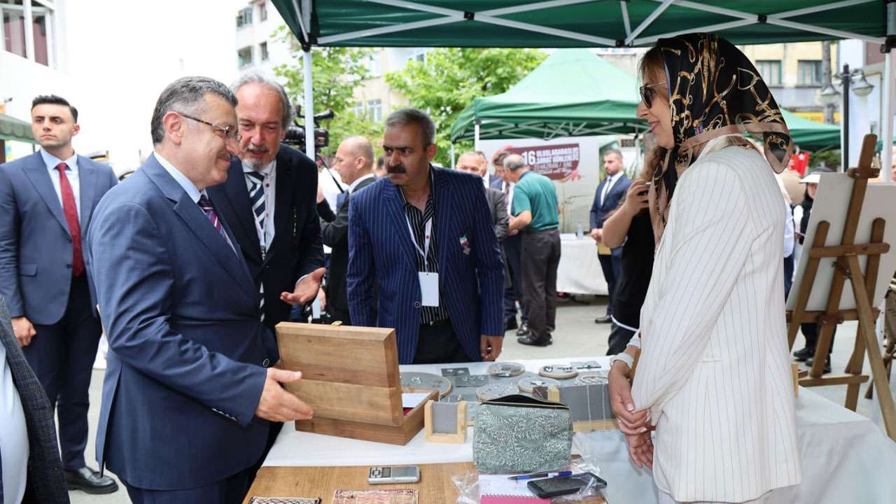 baskan-genc-acikladi-haluk-ongan-sahnesinin-bulundugu-alan-buyuksehire-devredildi