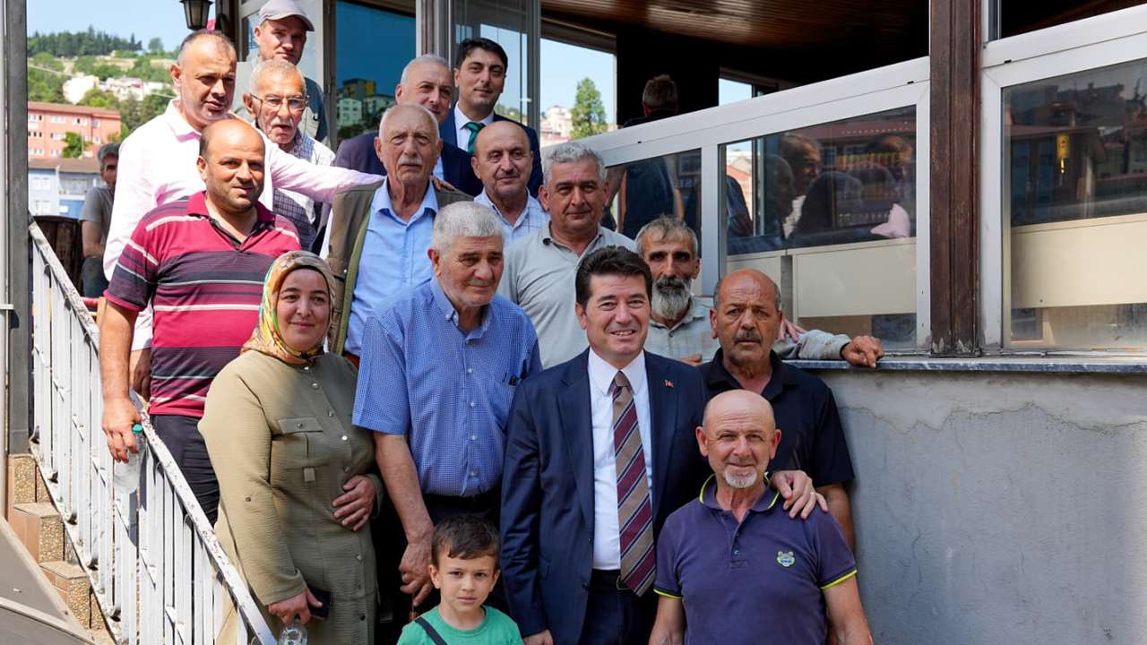 baskan-kaya-degirmenderede-vatandas-ve-esnafla-bulustu
