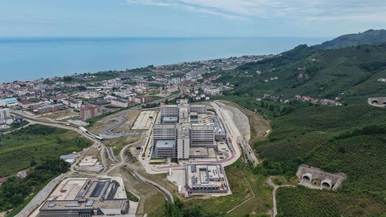ordu-sehir-hastanesinde-sona-dogru-vatandaslar-acilis-gununu-bekliyor