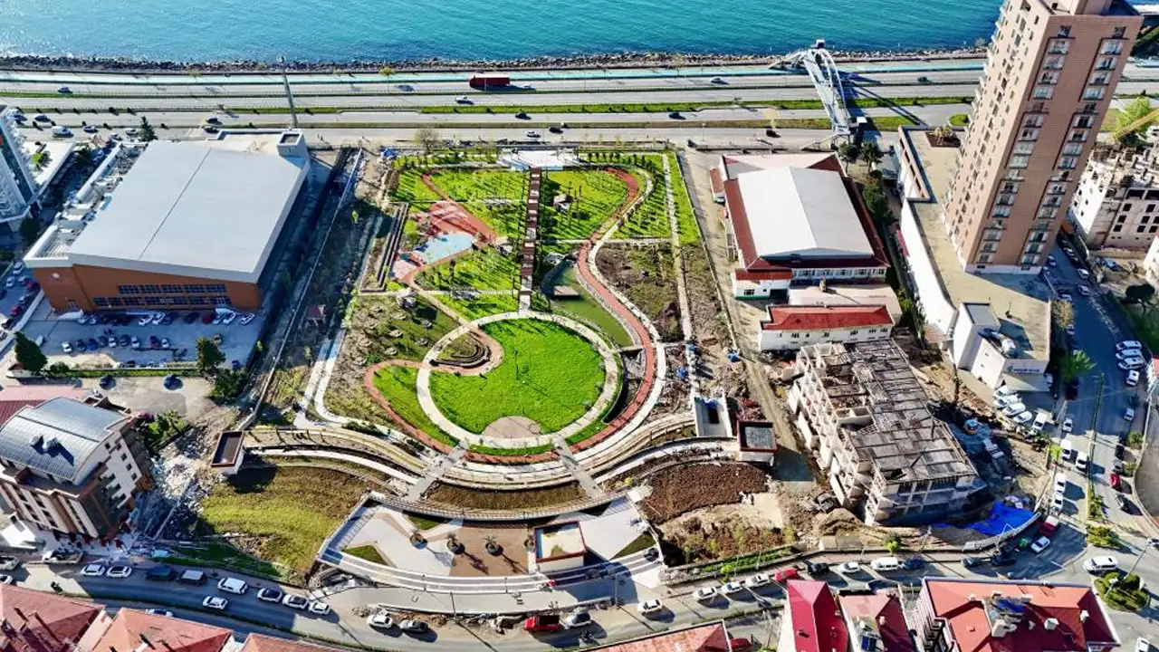 giresun-millet-bahcesinde-calismalar-yuzde-95i-asti