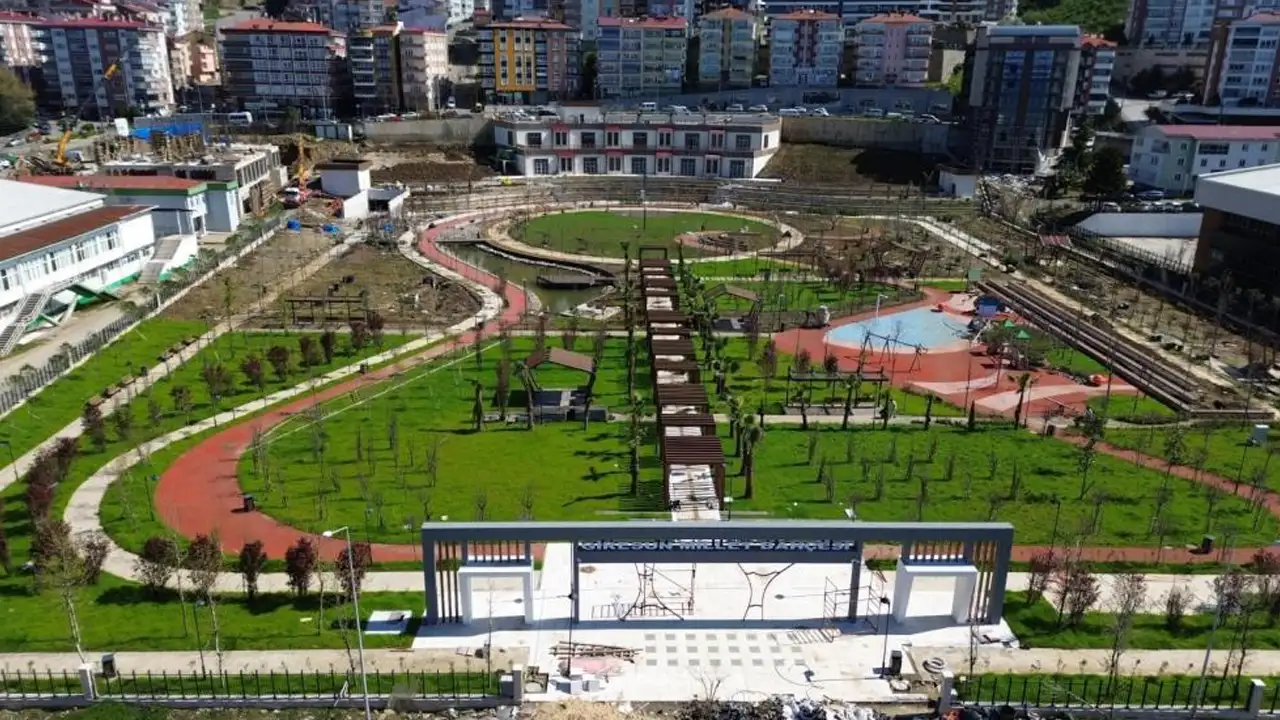 giresun-millet-bahcesinde-calismalar-yuzde-95i-asti