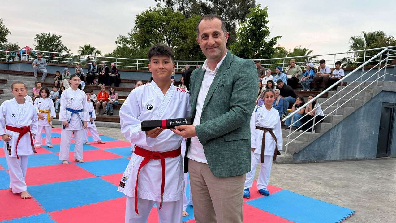 akcaabat-belediyesi-sporun-her-bransina-destek-vermeyi-surduruyor