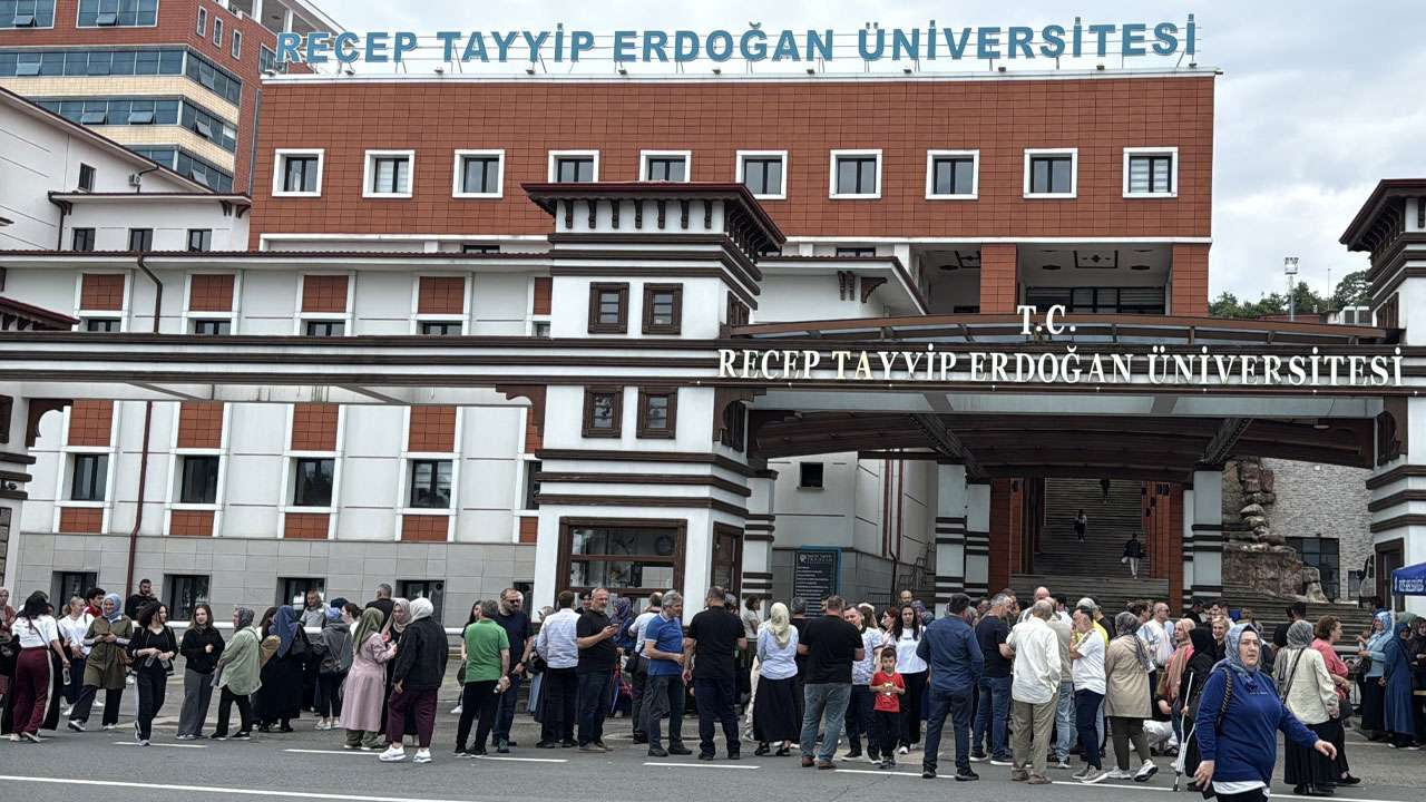 dogu-karadenizde-yks-heyecani-binlerce-ogrenci-aytde-ter-doktu