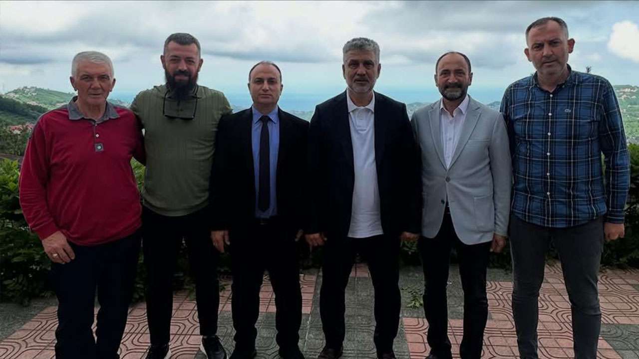 milletvekili-buyukaydin-trabzonda-16-muhtarla-bir-araya-geldi-dikkat-ceken-yatirim-detayi