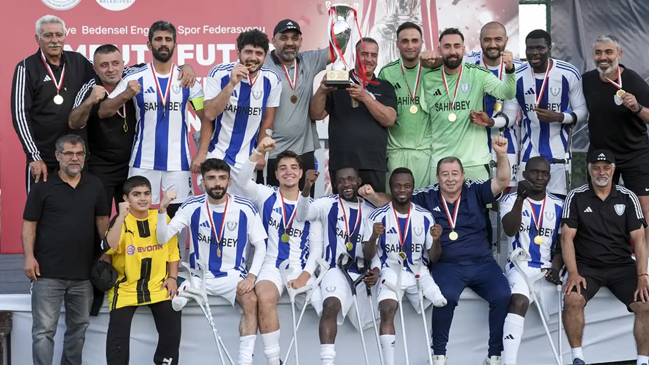 trabzon-ekibi-kupayi-kil-payi-kacirdi-dorduncu-oldu