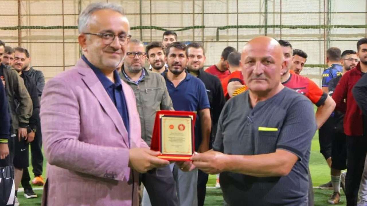bayburtta-din-gorevlileri-futbol-turnuvasinda-bulustu