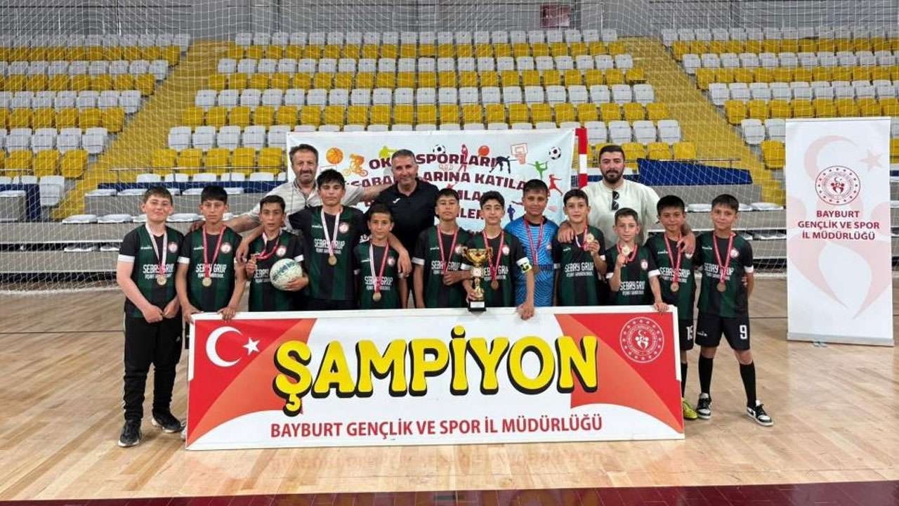 bayburtta-futsal-sampiyonu-gokcedere-sehit-samet-akdeniz-iho-oldu