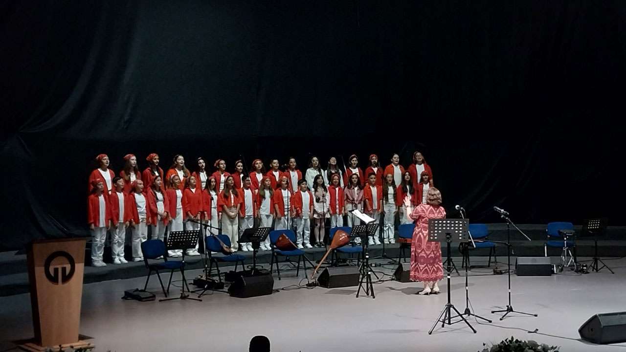 mimar-sinan-ortaokulundan-sanat-dolu-yil-sonu-konseri