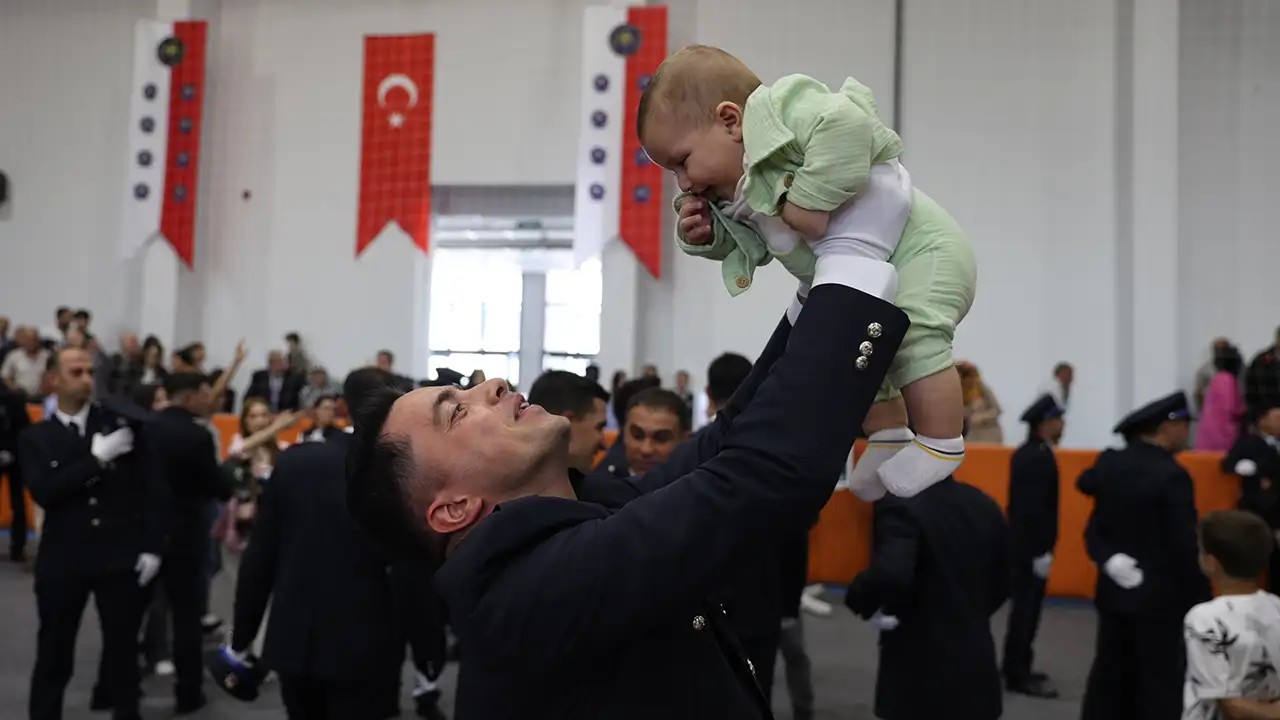 bayburt-pomemde-342-polis-adayi-mezuniyet-sevinci-yasadi