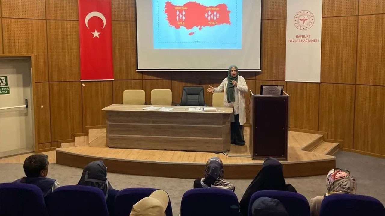 bayburtta-diyabet-okulu-egitimleri-tamamlandi