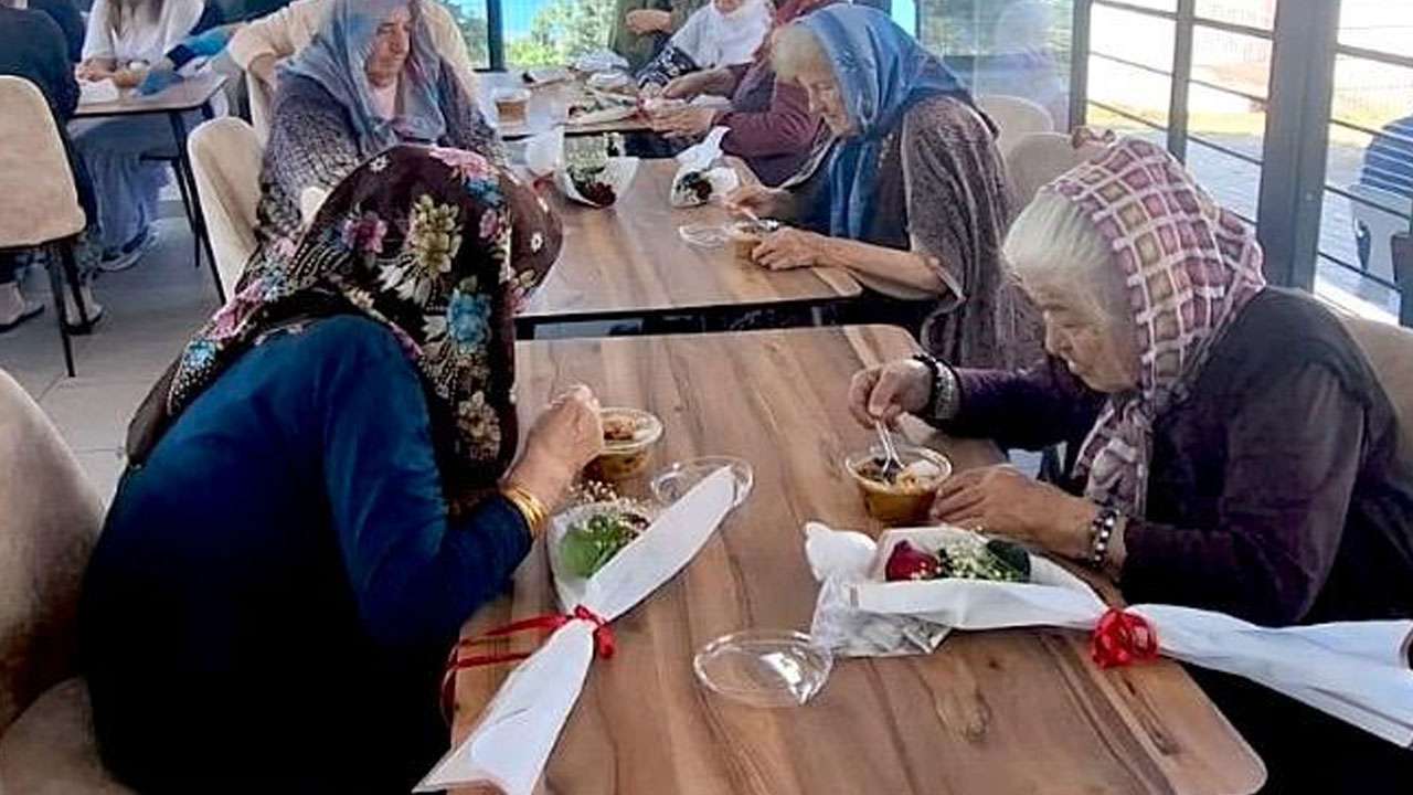 musiad-trabzondan-huzurevine-asure-gunu-ziyareti