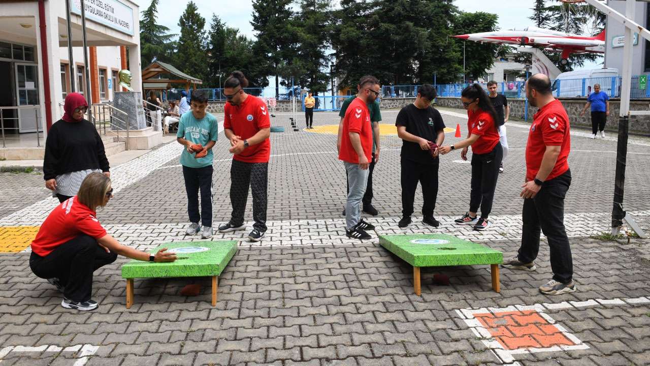 ortahisar-belediyesinden-ozel-cocuklara-eglence-dolu-etkinlik