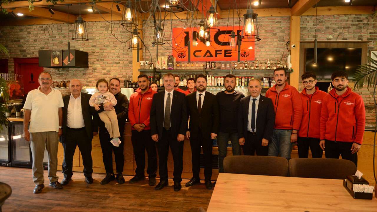anahtar-parti-trabzon-teskilati-caykarada-mahalle-ziyaretleri-gerceklestirdi