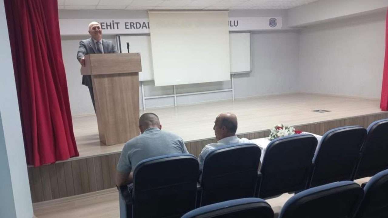 bayburt-lisesi-ogrencileri-dijital-girisimciligi-uluslararasi-projeyle-ogrendi