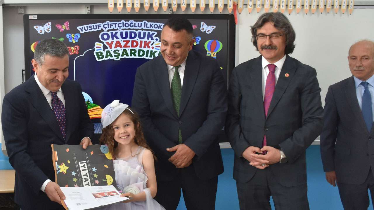 dogu-karadenizde-438-bin-ogrenci-karne-aldi