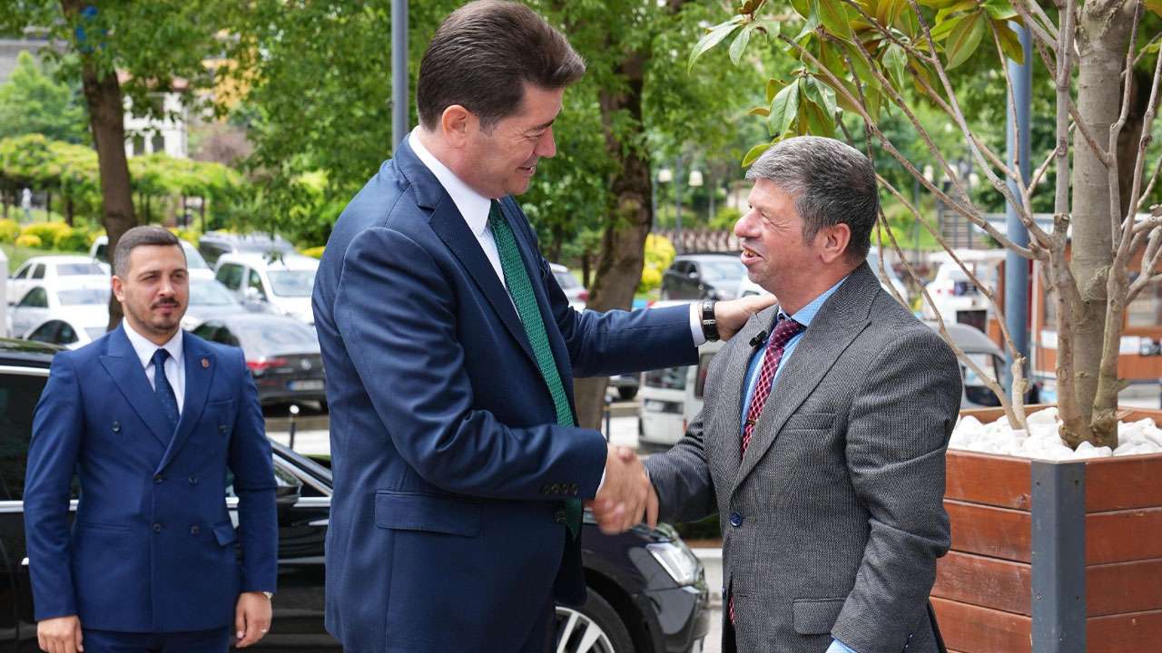 ortahisar-belediyesinde-pasa-donemi-baskan-kayanin-en-yakin-ekibine-katildi