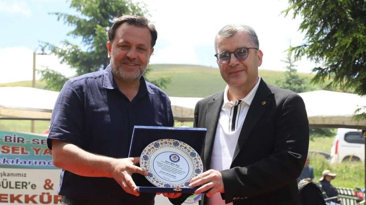 orduda-egitimciler-persembe-yaylasinda-bulustu-2-bin-kisi-piknikte-bir-araya-geldi