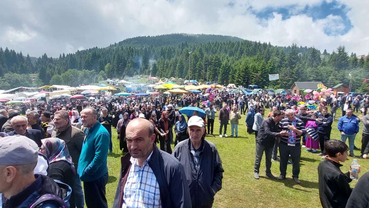 ucuncuzade-yayla-festivaline-yogun-ilgi-binlerce-kisi-bulustu